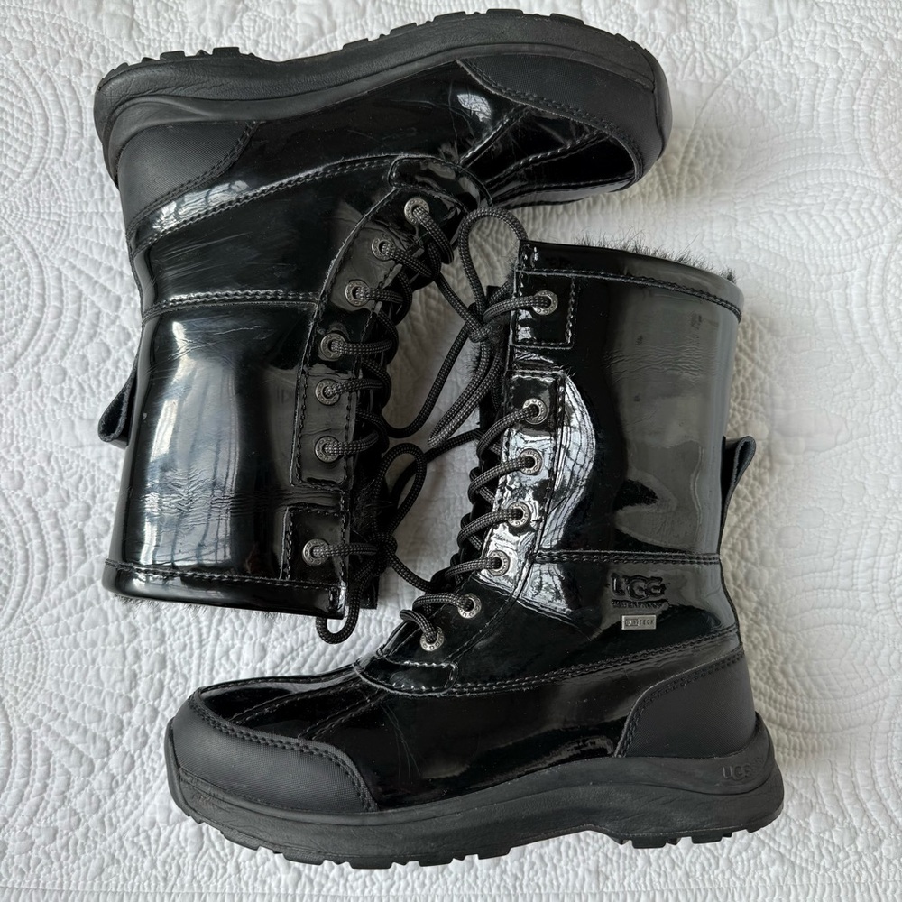 UGG Adirondack Boot Black Patent Waterproof Women’s 7 VGUC Winter - Picture 4 of 8